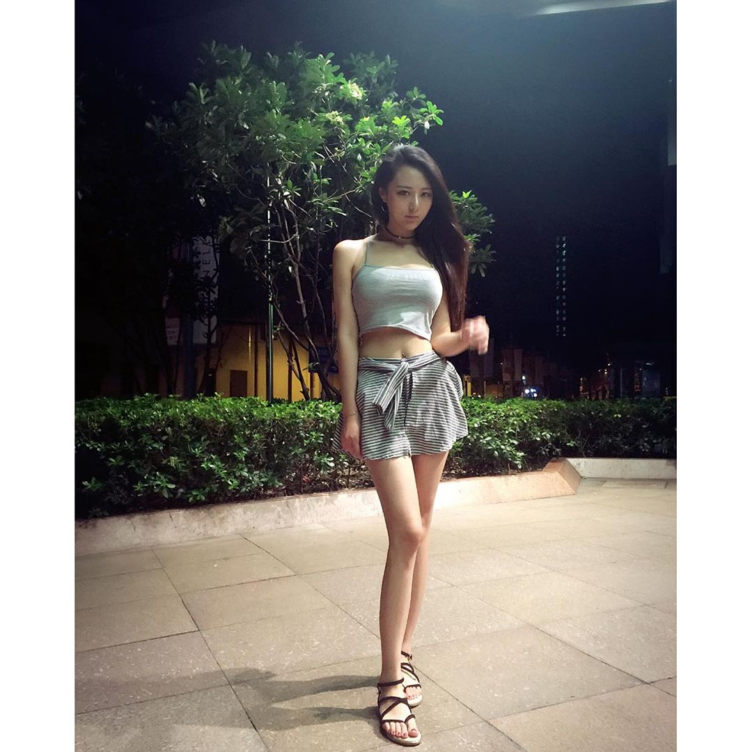 Dora Wang 身形满分的IG正妹