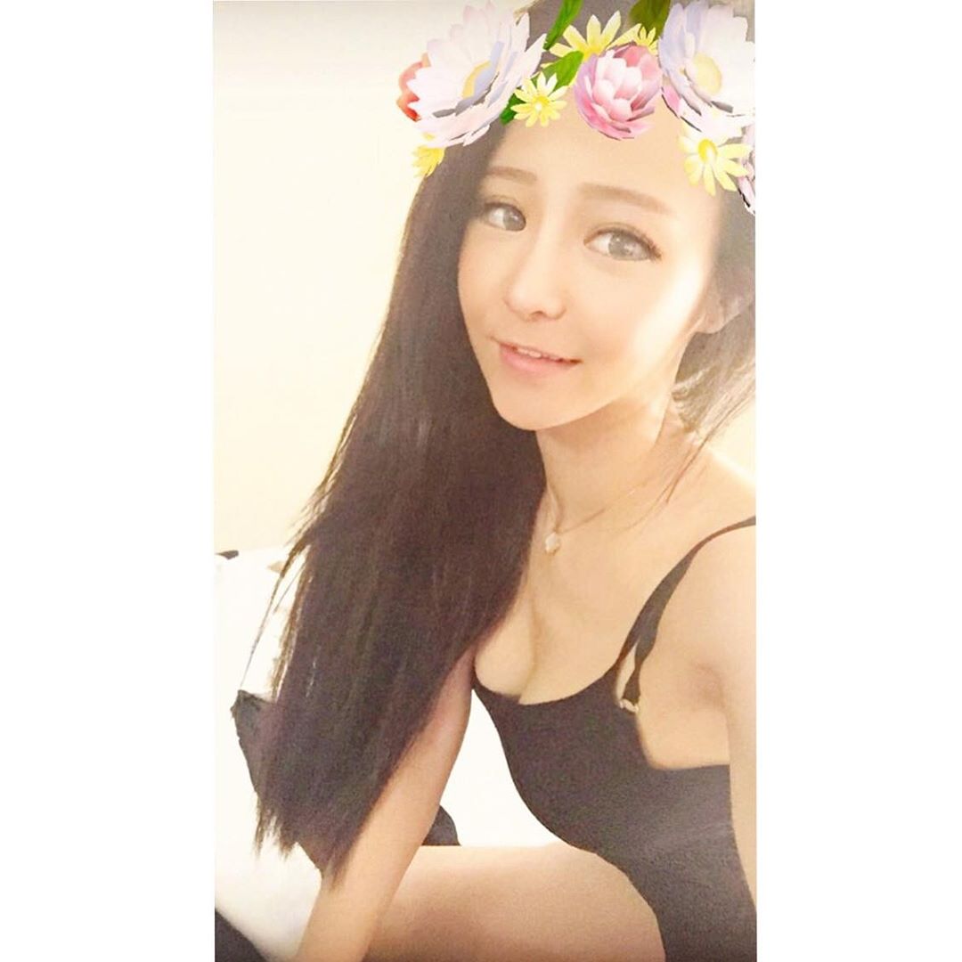 Dora Wang 身形满分的IG正妹
