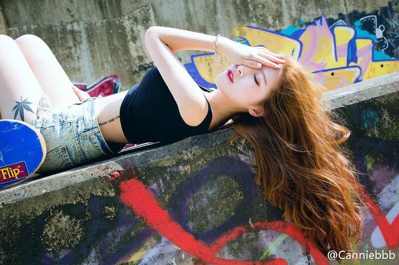 黄芷嫣Vanessa 碎花比基尼好诱人