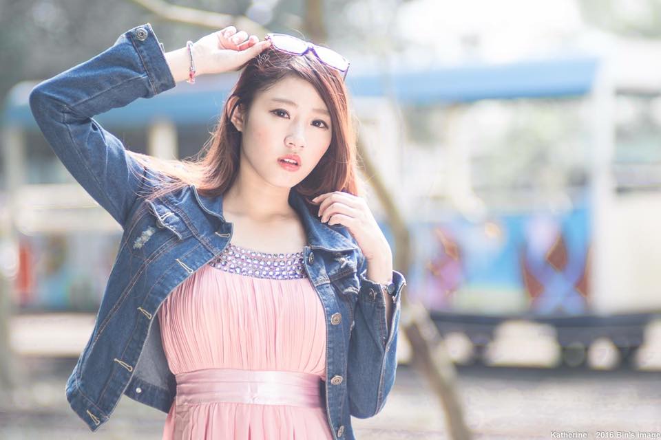 凯萨琳Katherine 极致俏皮的台湾车模