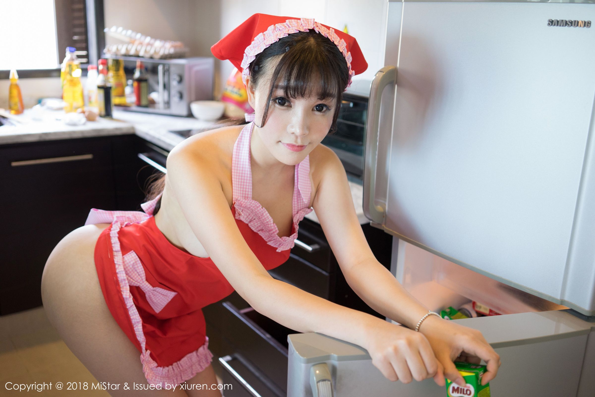 性感厨娘芝芝Booty 温柔性感女仆装扮