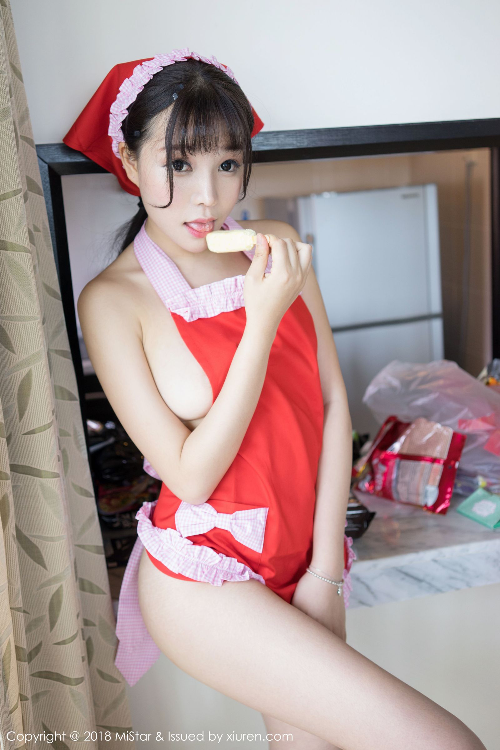 性感厨娘芝芝Booty 温柔性感女仆装扮