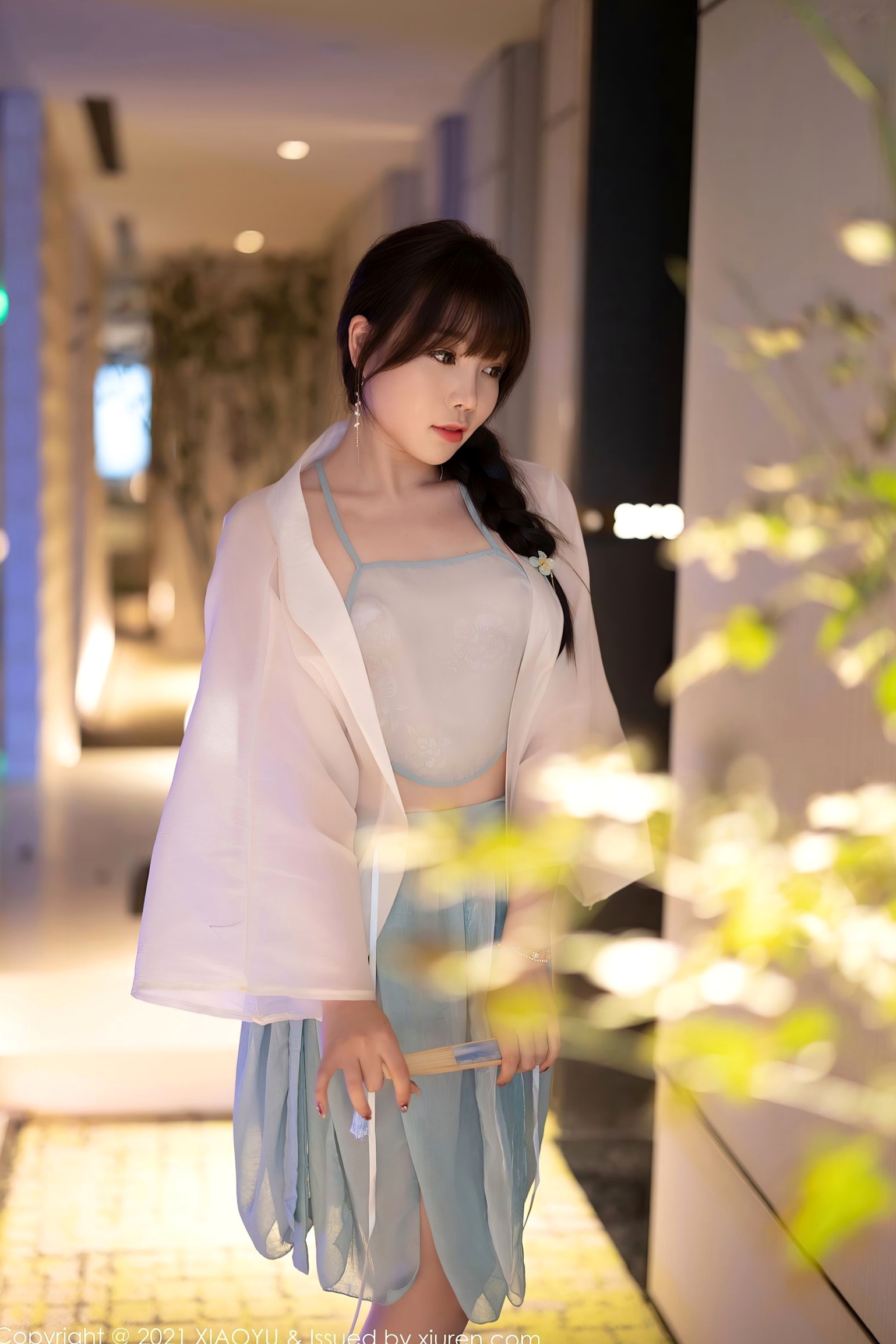 Gallery - XiaoYu语画界 - Painting World 679期:芝芝Booty古典闺房写真,古韵薄纱缠身,书法折扇下的绝美意境,皮肤白皙通透的极致视觉享受,无圣光大尺度唯美呈现语画界 - Painting World 尤物气质私房照性感白嫩 陈芝女神私房照_秀色女神