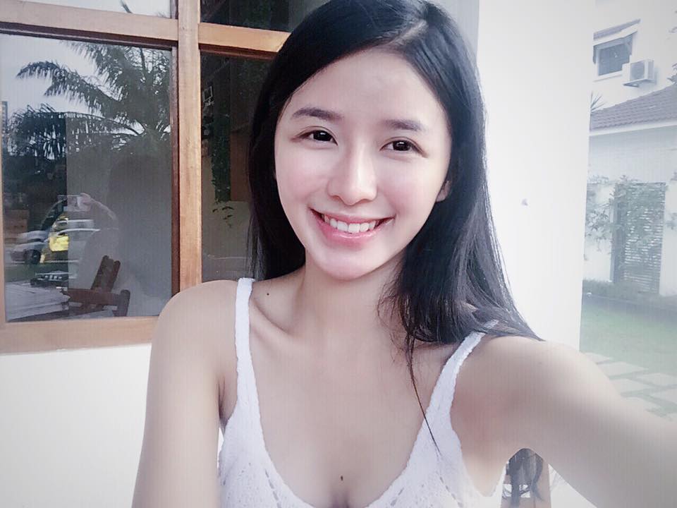 悠悠(Joeychua) 大马正妹化妆师有颜值也有胸~