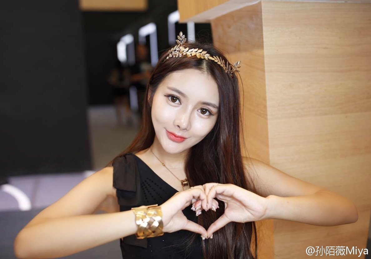 孙陌薇Miya 微博美图私房照诱惑写真图