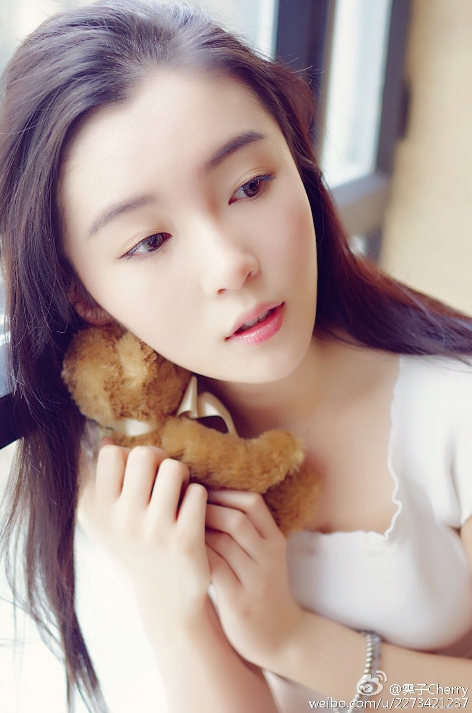 王霁婷 超白皙妹子美图