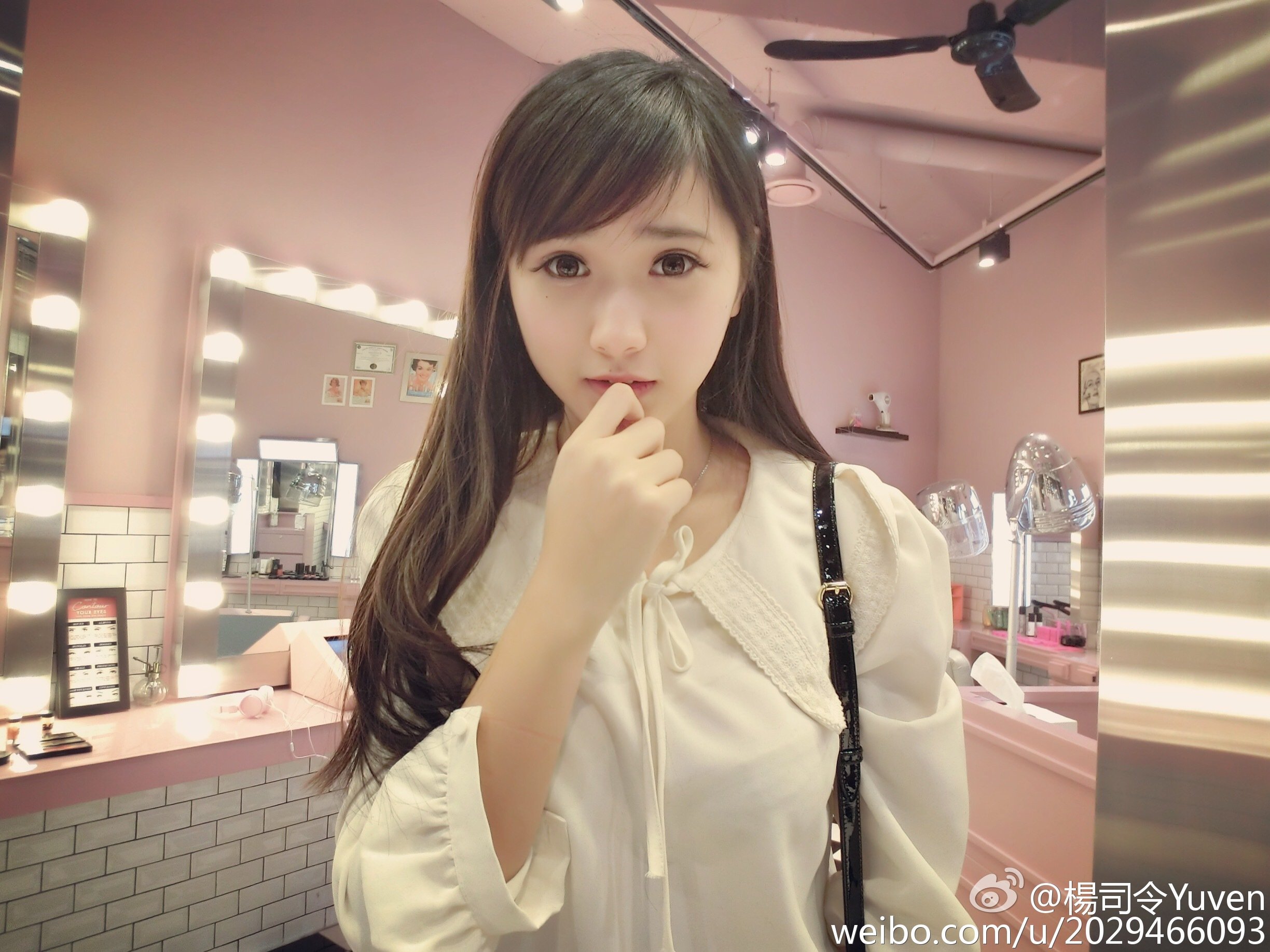 杨悦雯yuven 萌系showgirl私房美图