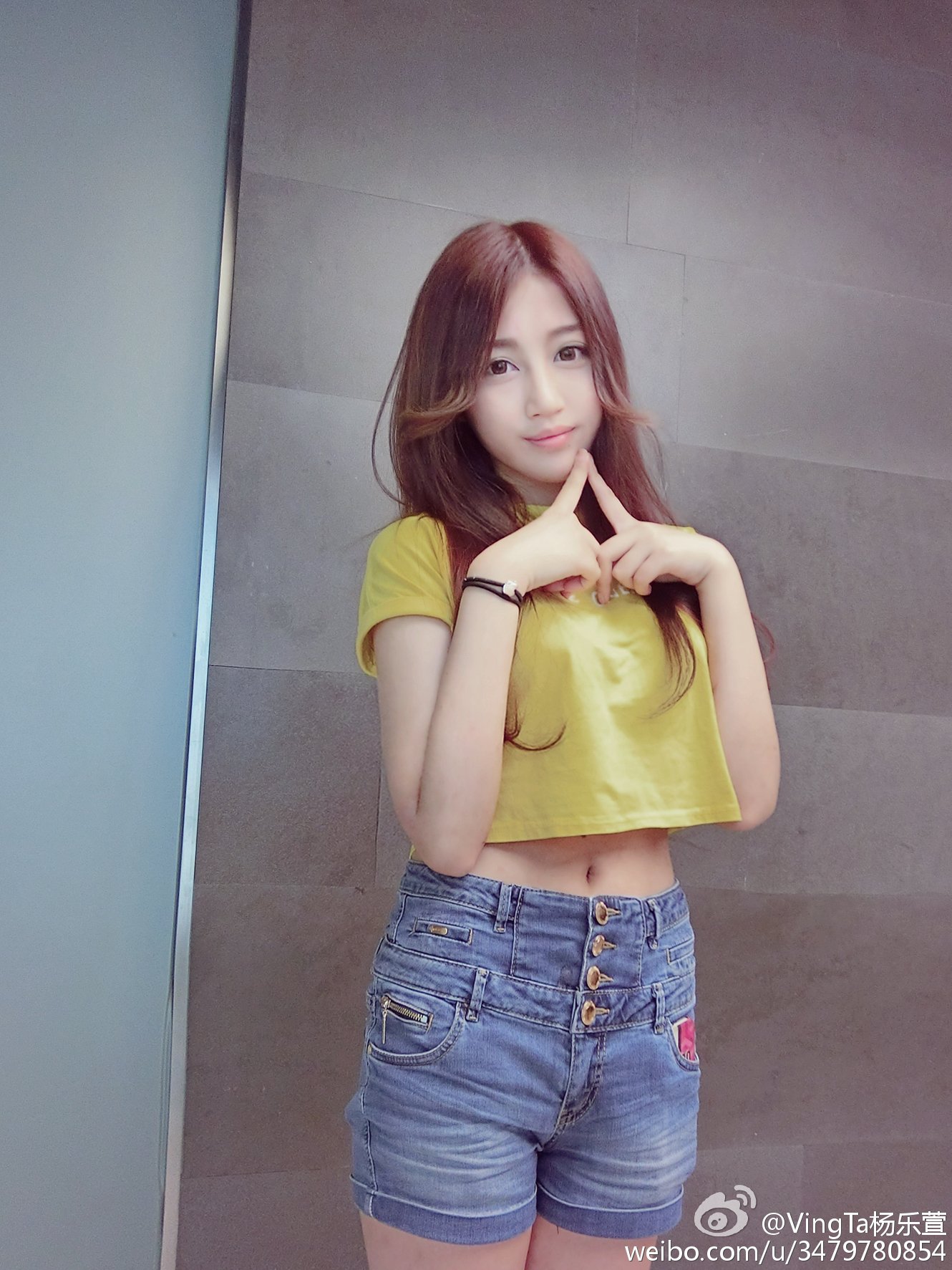 杨乐萱VingTa 品珂传媒签约showgirl