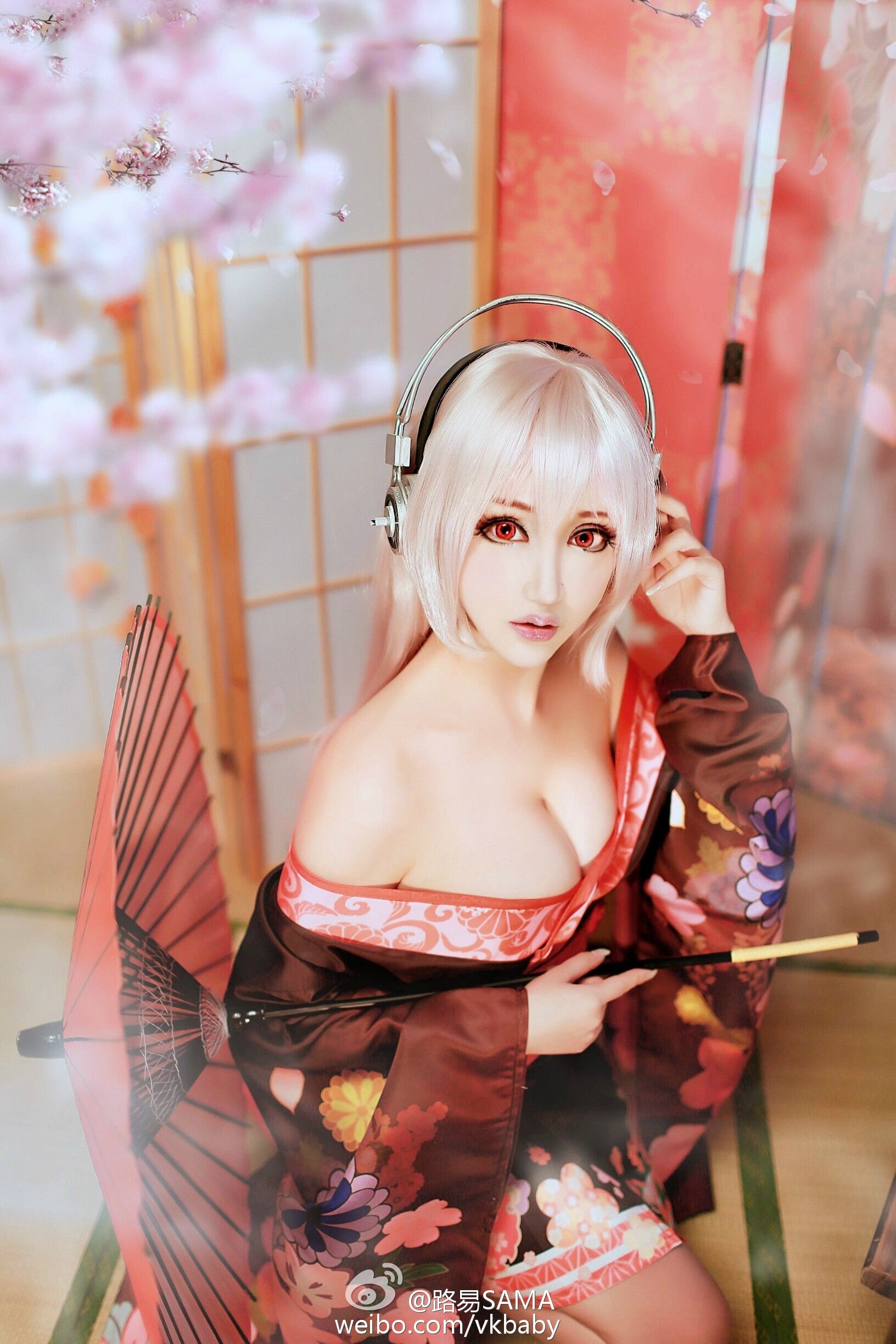 路易SAMA 2016ChinaJoy微鲸展台SG