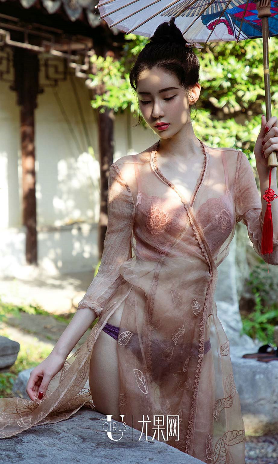 庭院深处有佳人 迷上美色欲断魂