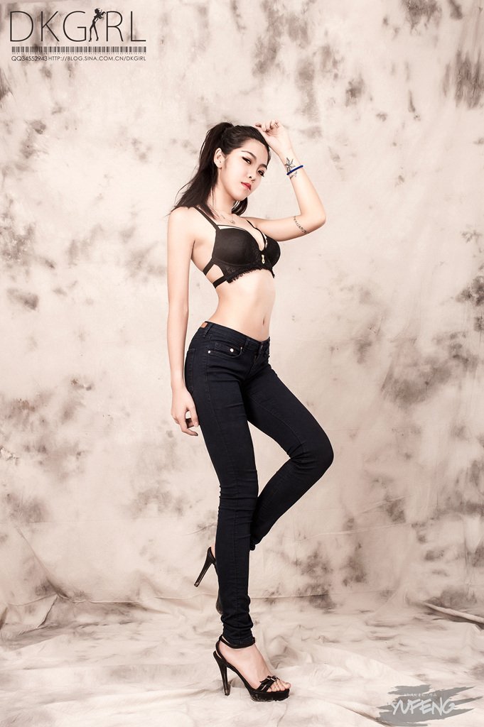 蔡乐儿 御女郎冷艳性感写真图合集