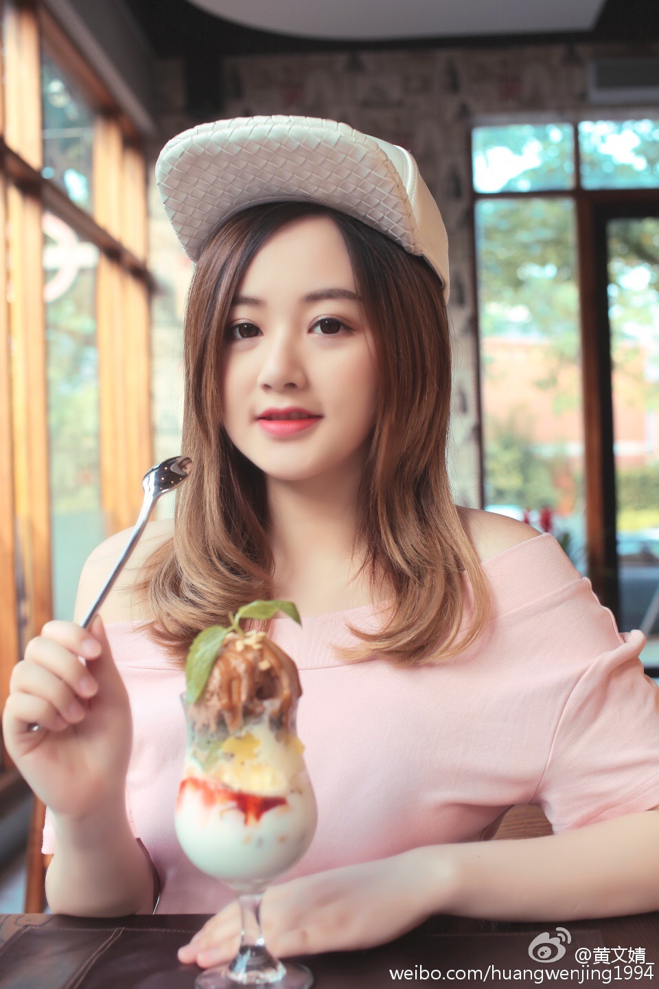 黄文婧 2016ChinaJoy电魂展台SG