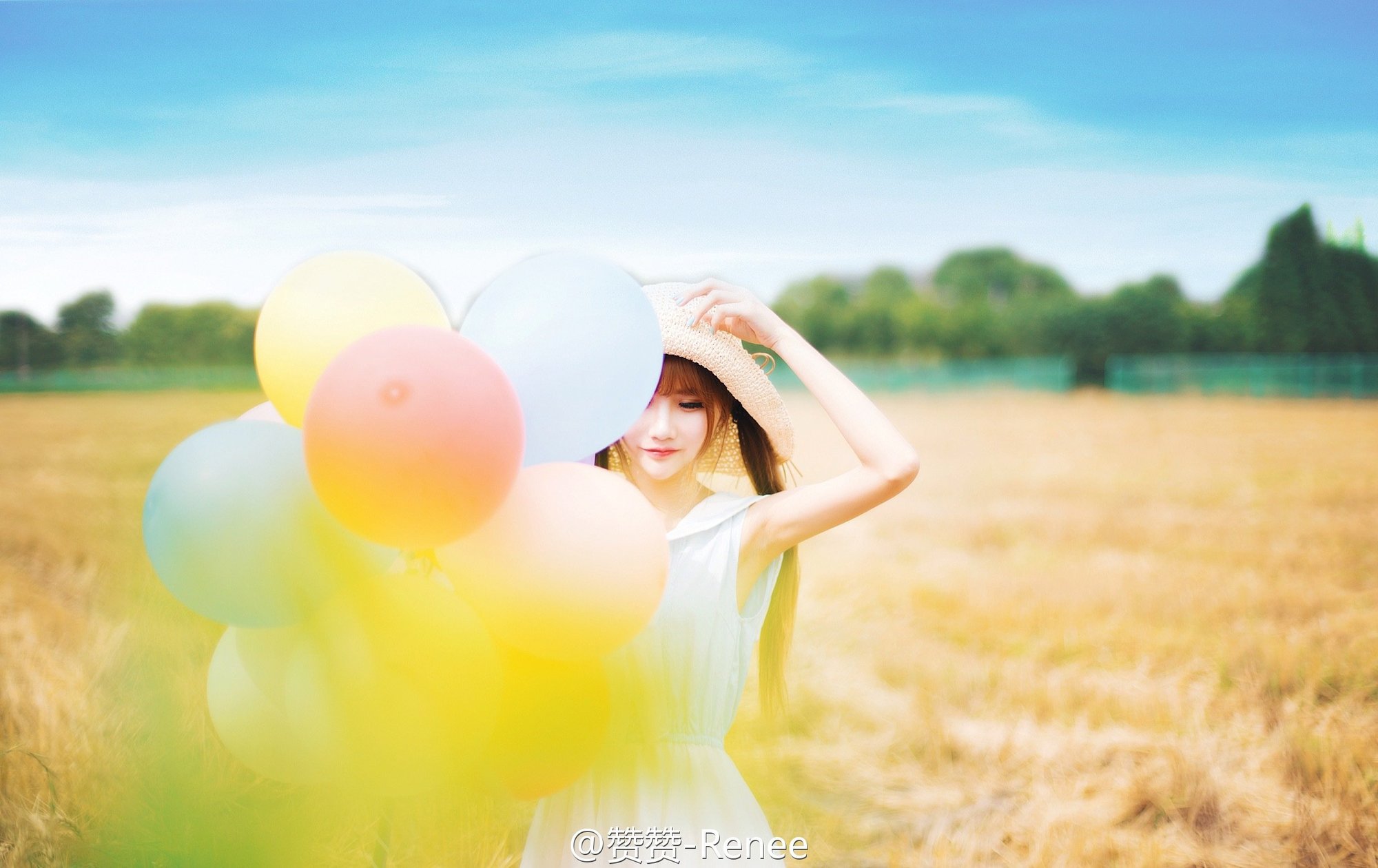 赞赞Renee 2016ChinaJoy多玩游戏展台SG