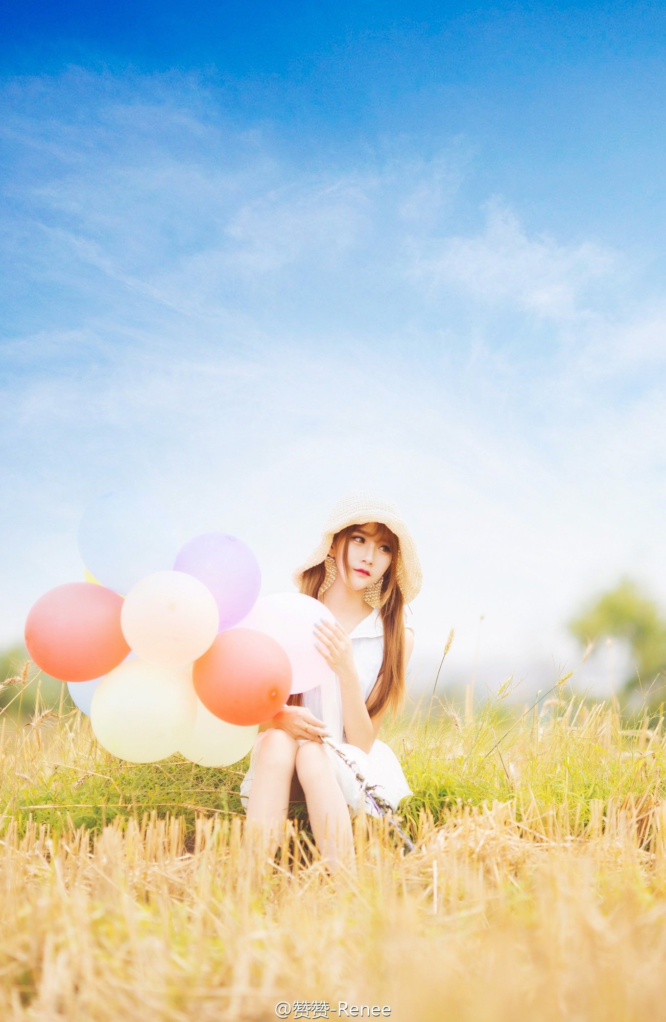赞赞Renee 2016ChinaJoy多玩游戏展台SG
