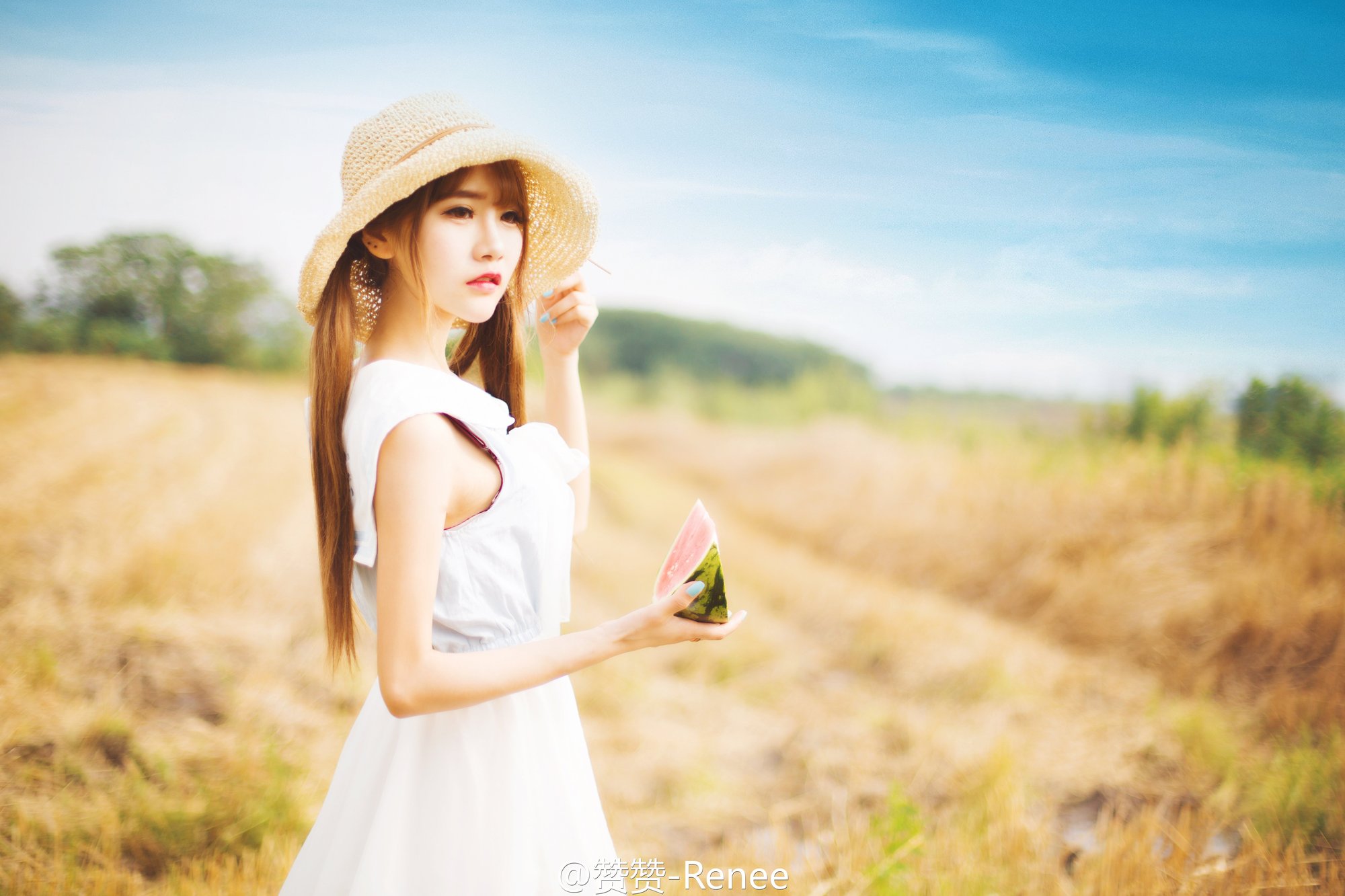 赞赞Renee 2016ChinaJoy多玩游戏展台SG
