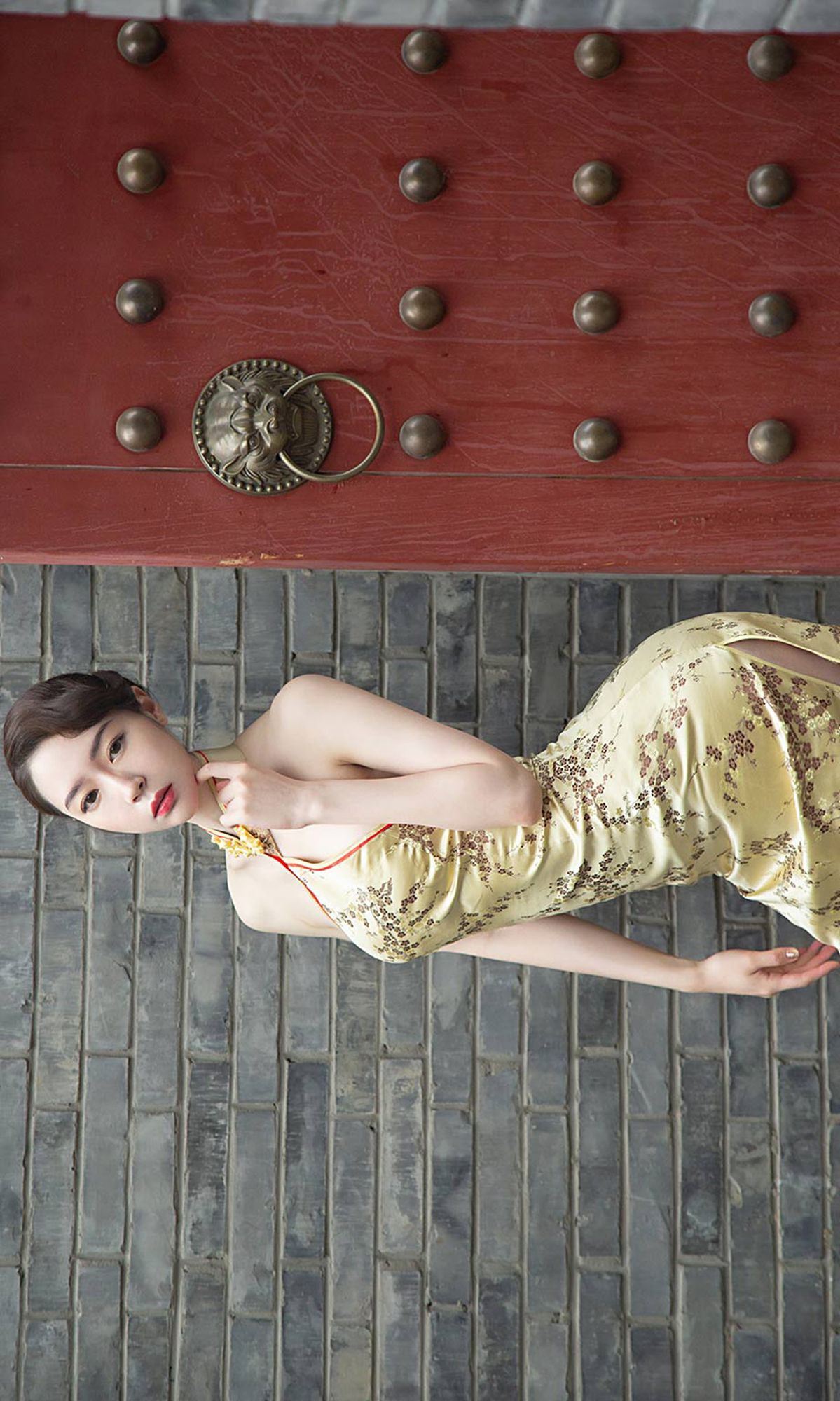 红裙美人梦心玥 春夏弥留的晚松