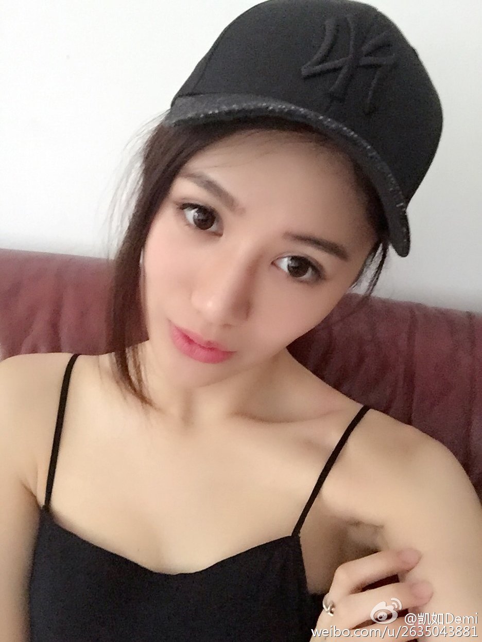 杨凯如Demi 「神金女孩」微博私房照诱惑写真图