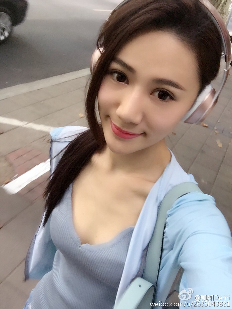 杨凯如Demi 「神金女孩」微博私房照诱惑写真图