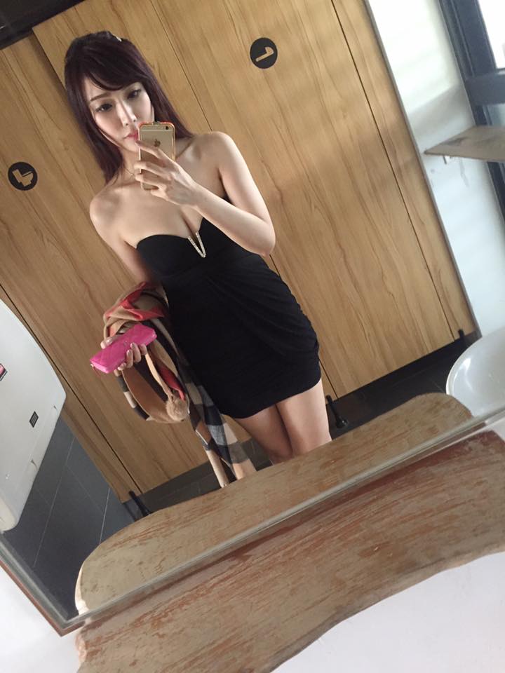 张筱于 电力十足的白皙长腿美模~