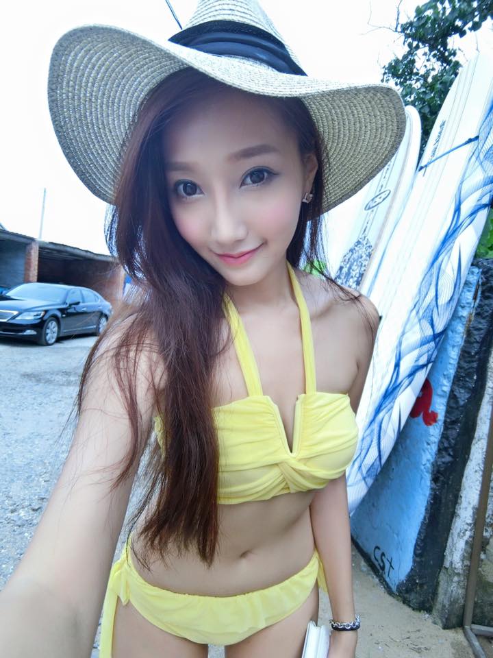 陈逸婕Tina 32C长腿车模私房照诱惑写真图