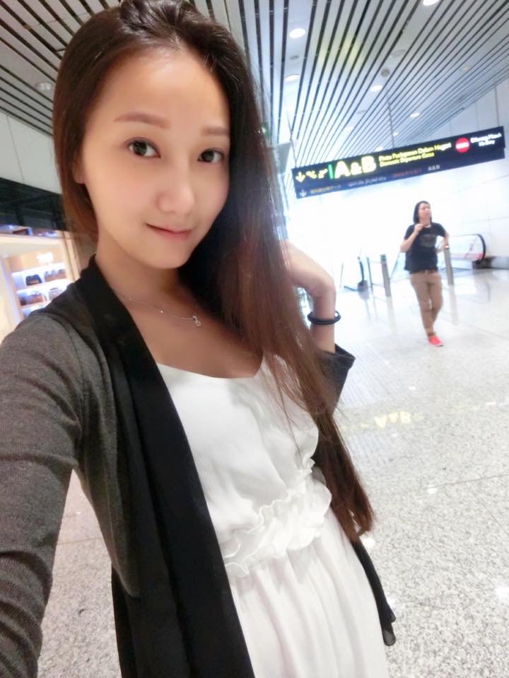 陈逸婕Tina 32C长腿车模私房照诱惑写真图
