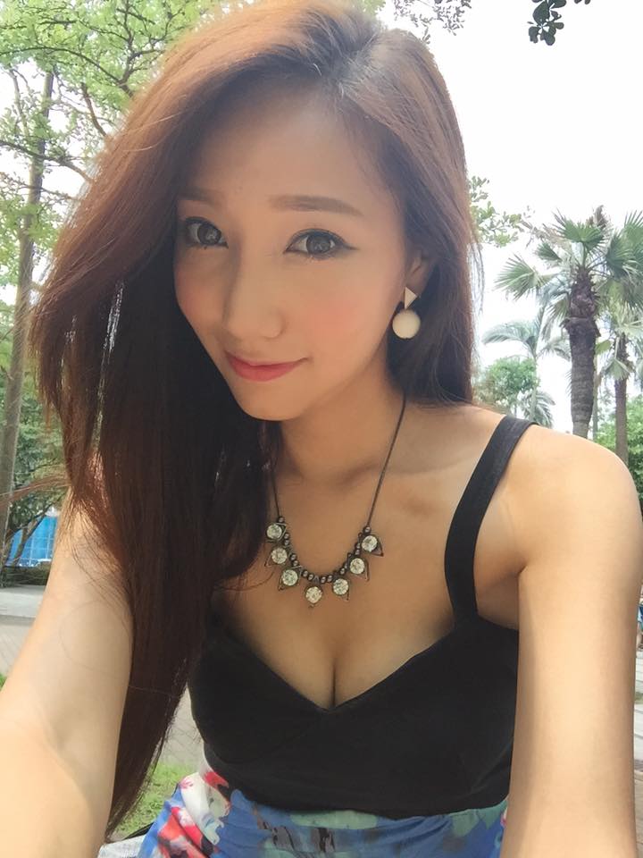 陈逸婕Tina 32C长腿车模私房照诱惑写真图