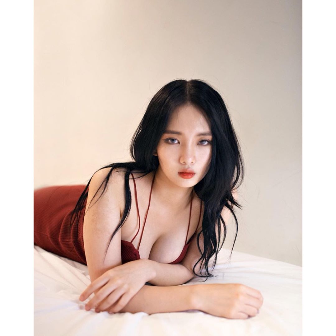jeee622 不科学的超胸韩妹私房照诱惑写真图