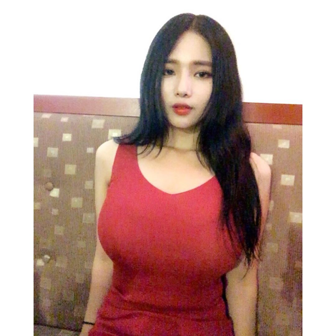 jeee622 不科学的超胸韩妹私房照诱惑写真图