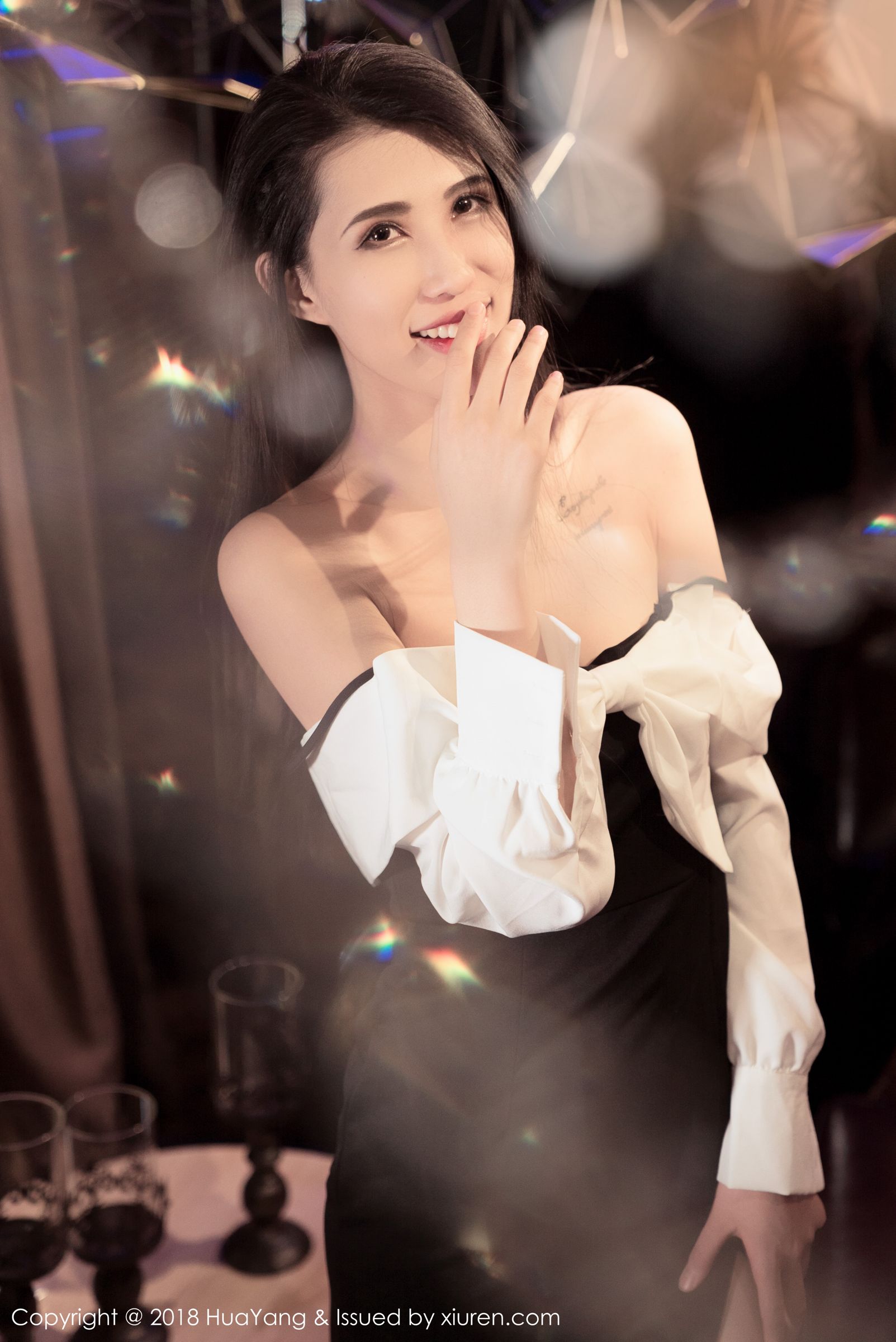 人气模特葛征Model 冷艳性感内衣美腿
