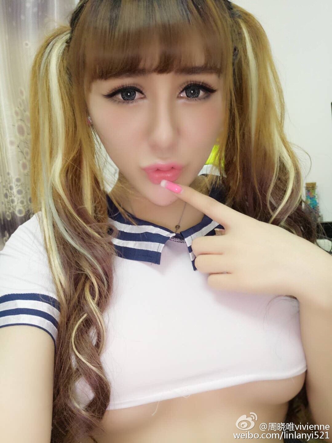 周晓唯vivienne 微博性感私房美图