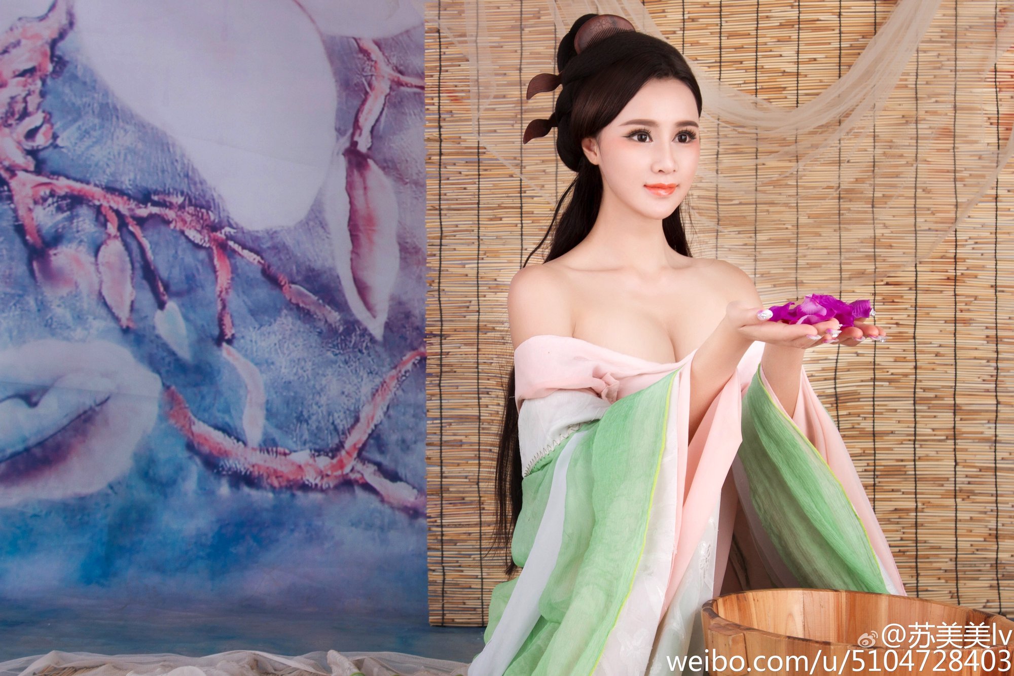 苏美美 大胸姐姐微博私房写真图
