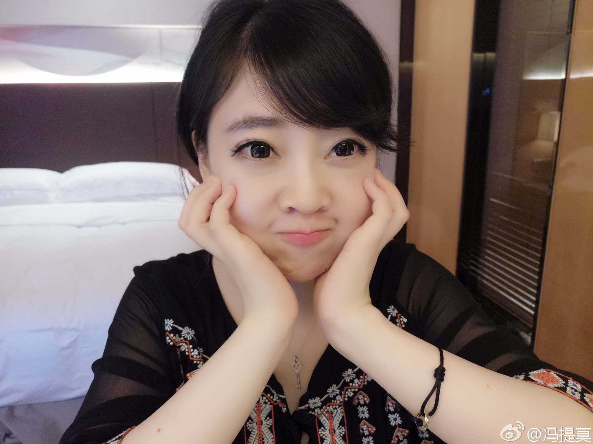 冯提莫 微博超萌私房照诱惑写真图合辑