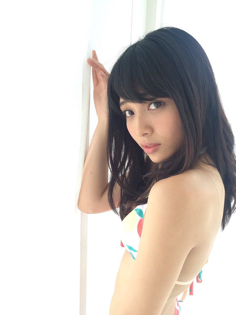 内山爱 现役女子高中生挑战比基尼