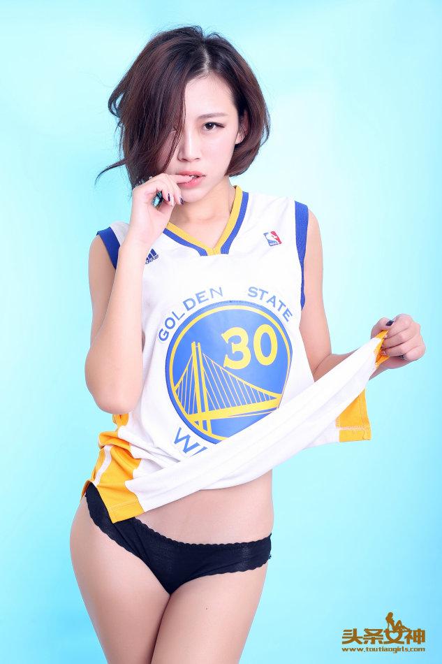 乔米 #头条女神#库里美女球迷性感写真图