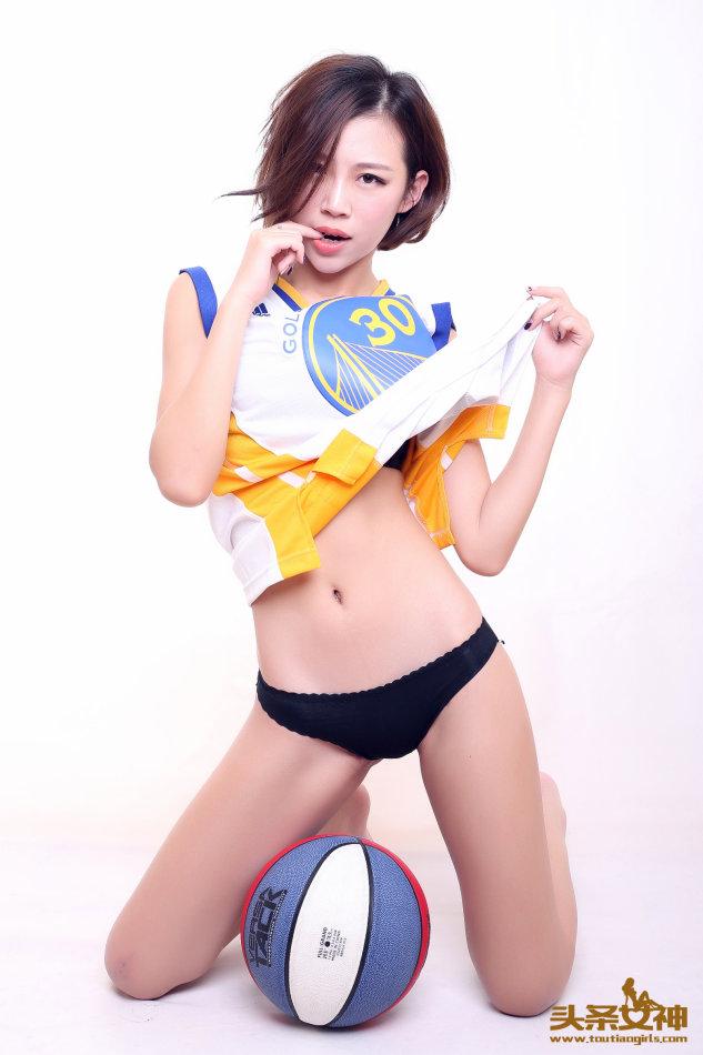 乔米 #头条女神#库里美女球迷性感写真图