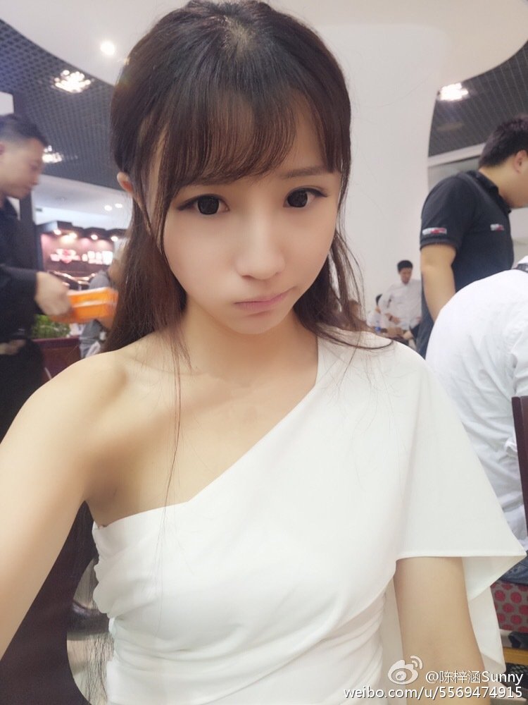 陈梓涵Sunny 邻家美少女俏皮美图