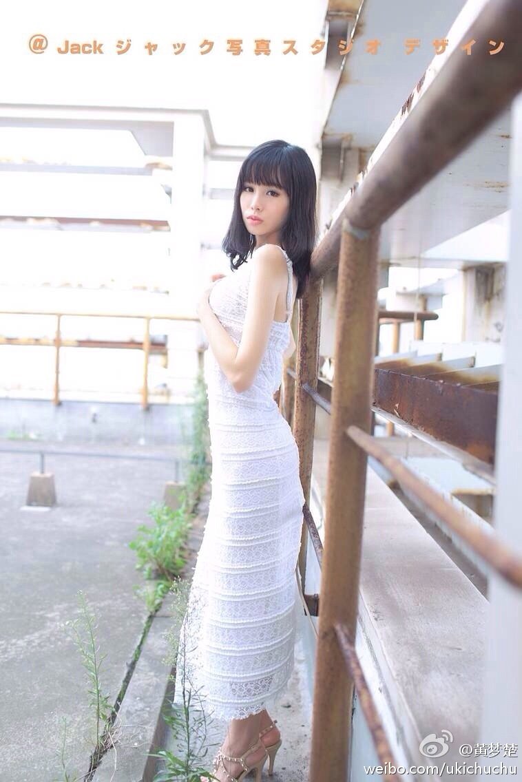 黄梦楚 短发冷艳美女写真图