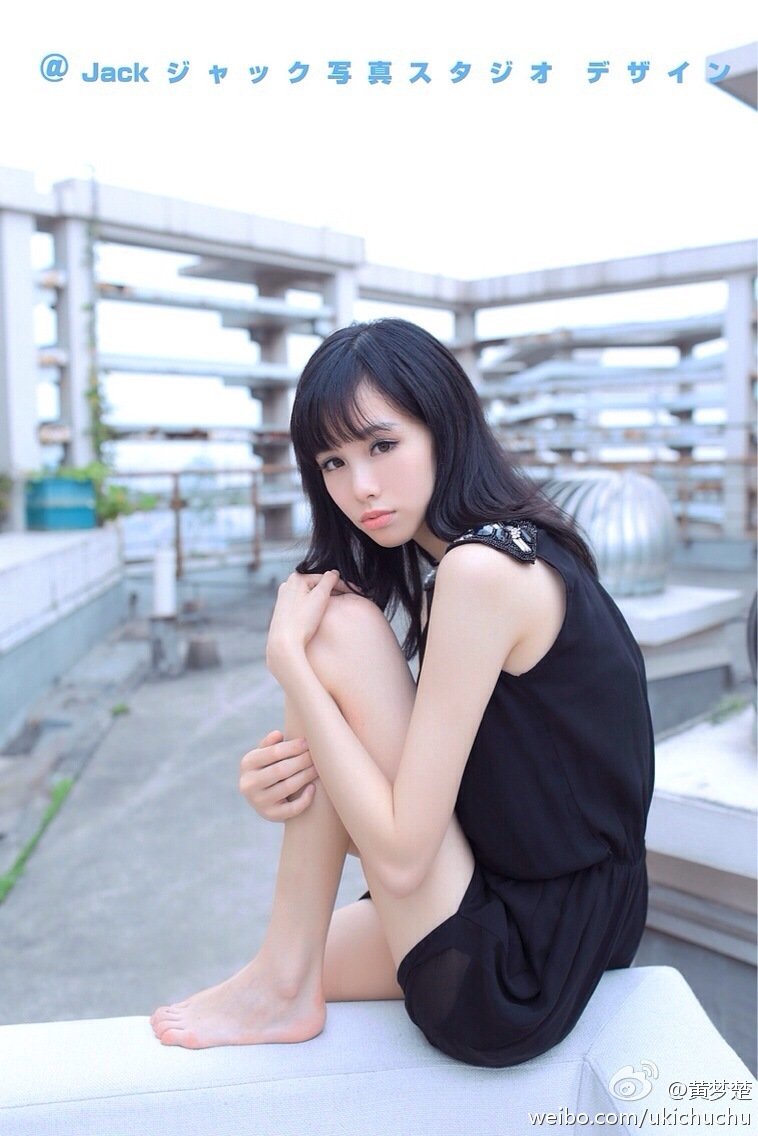 黄梦楚 短发冷艳美女写真图
