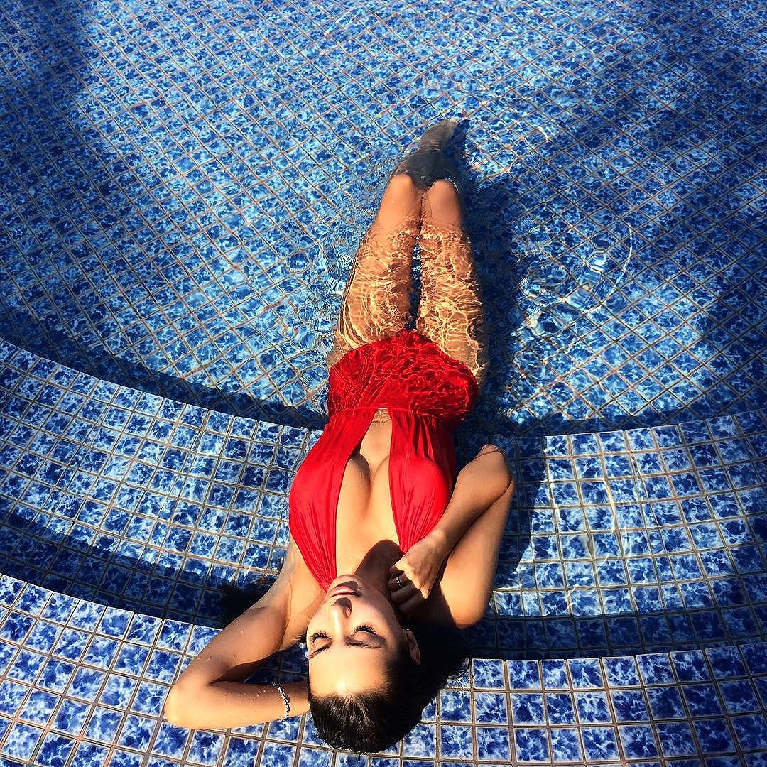 海嘉·拉芙凯蒂 《Helga Lovekaty》全天然身材超诱人