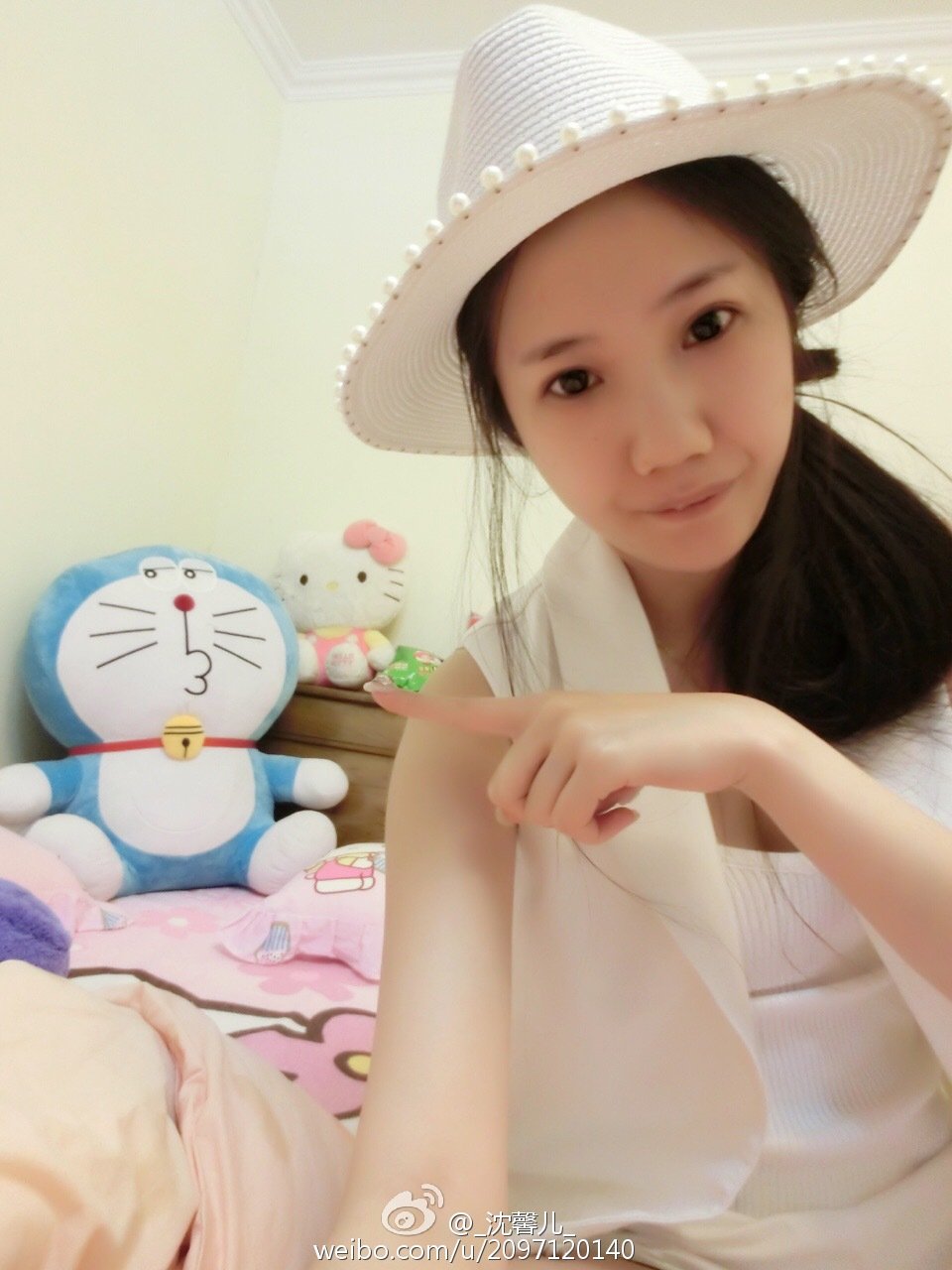 沈馨儿 清新养眼美女私房照诱惑写真图