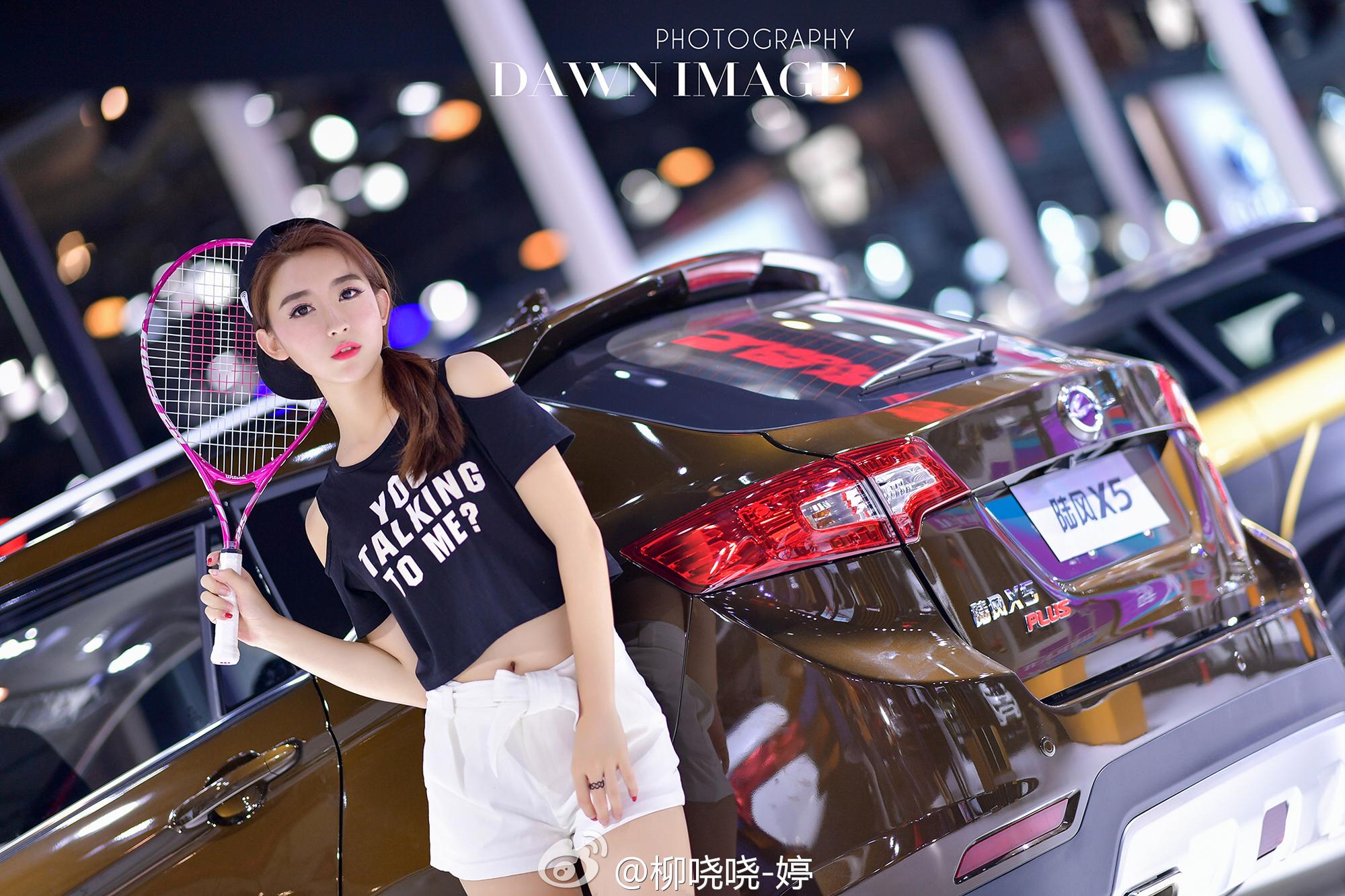 柳小婷 高挑车模微博靓照