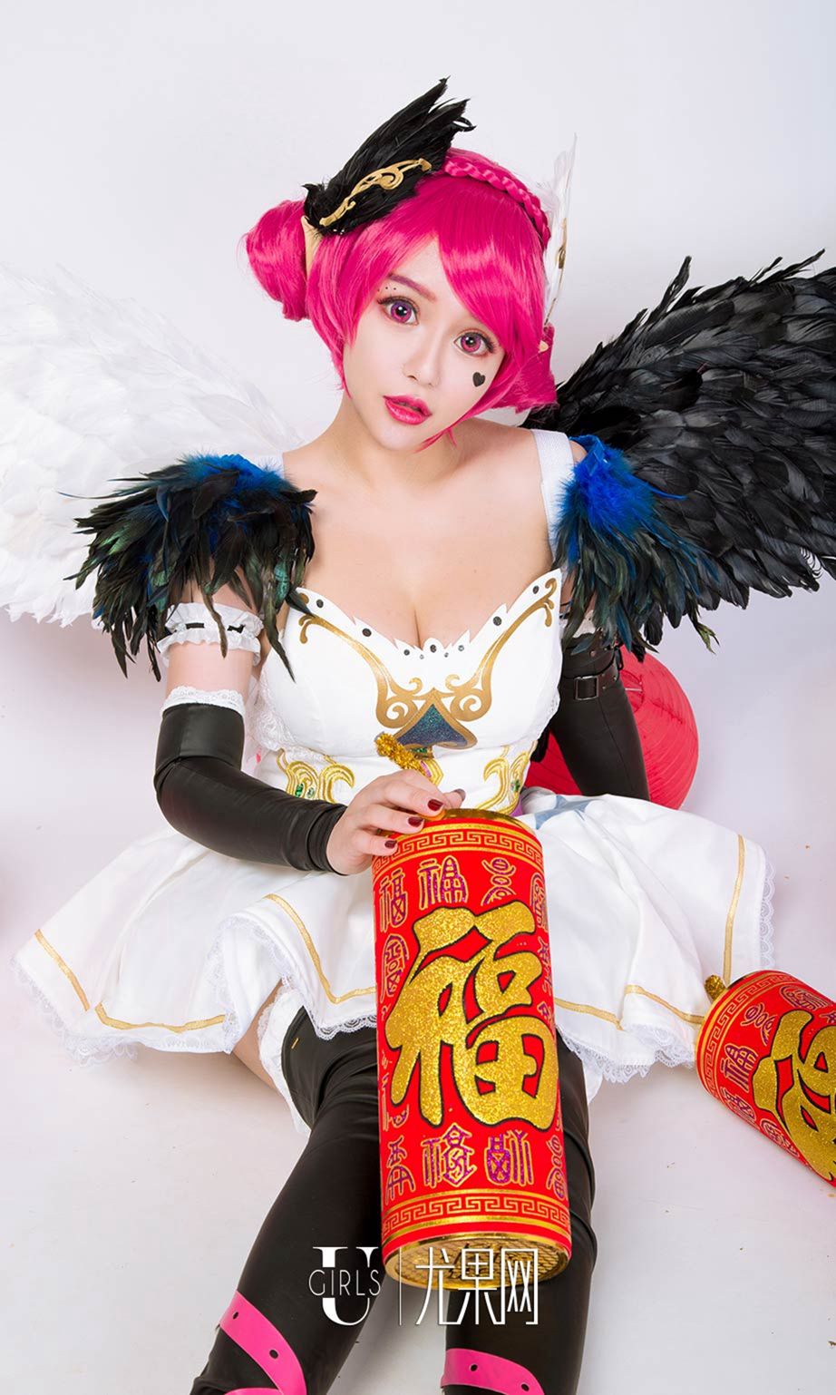 美女如云新春拜年 最强三国角色扮演