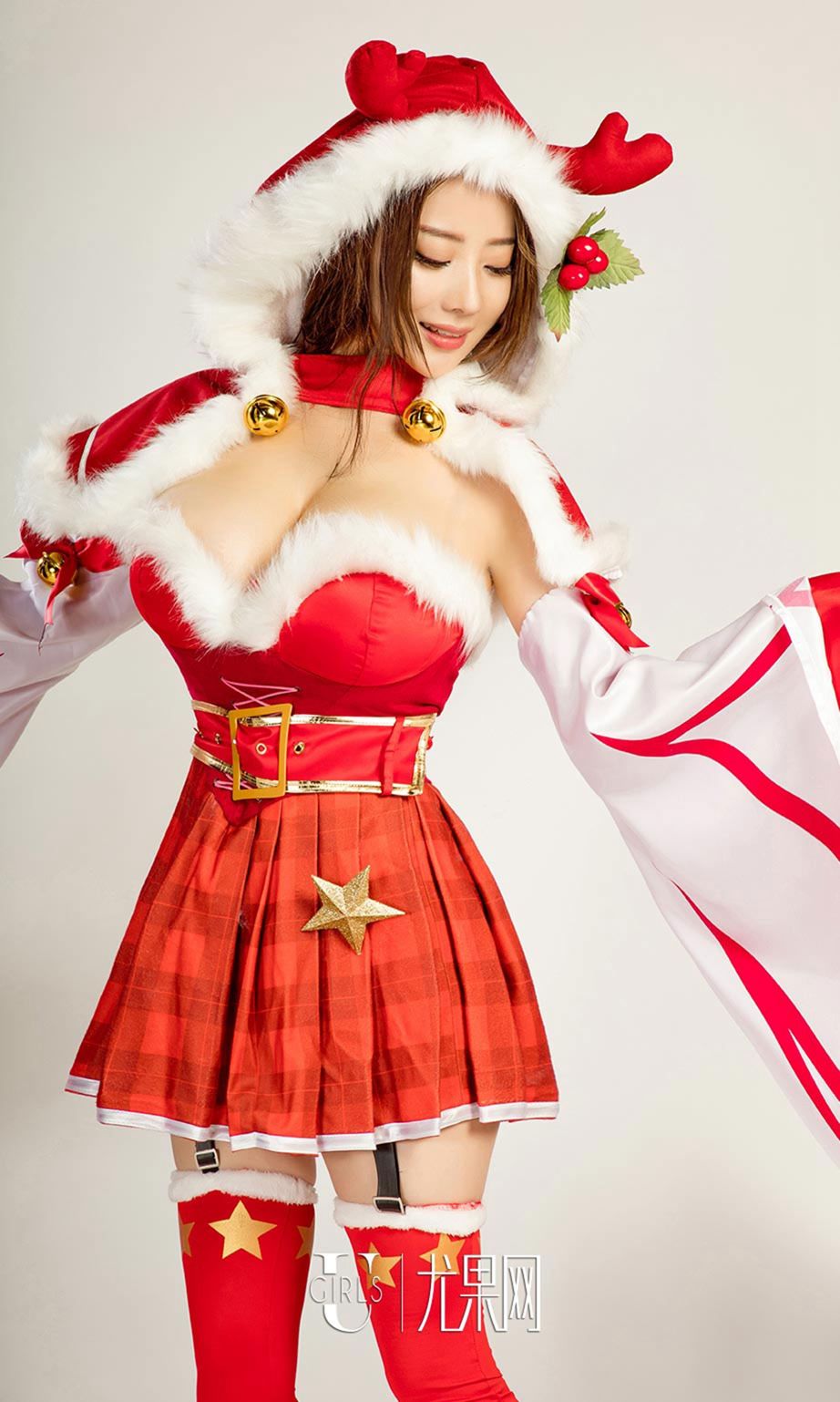 美女如云新春拜年 最强三国角色扮演