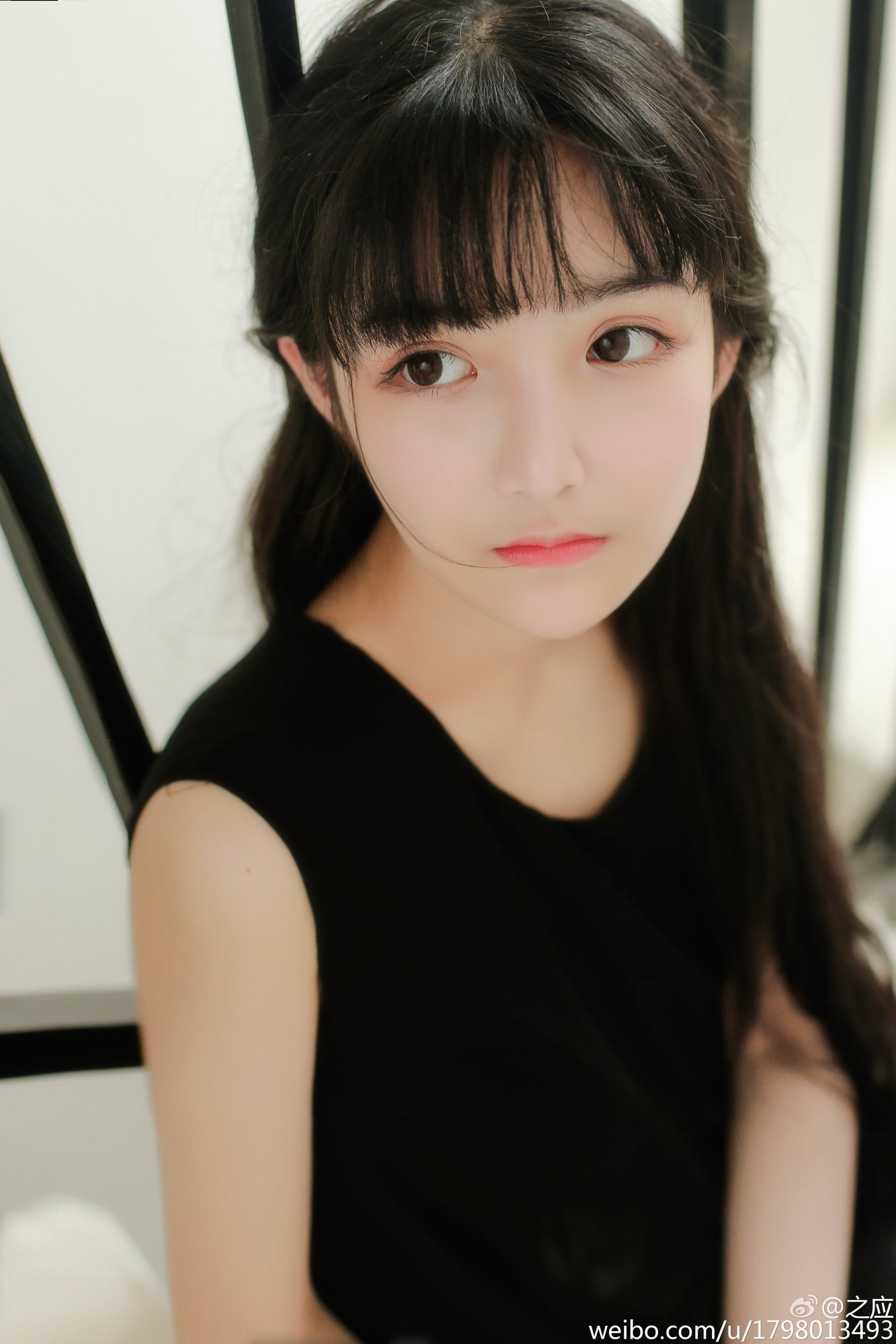 之应 萝莉妹子俏皮写真图