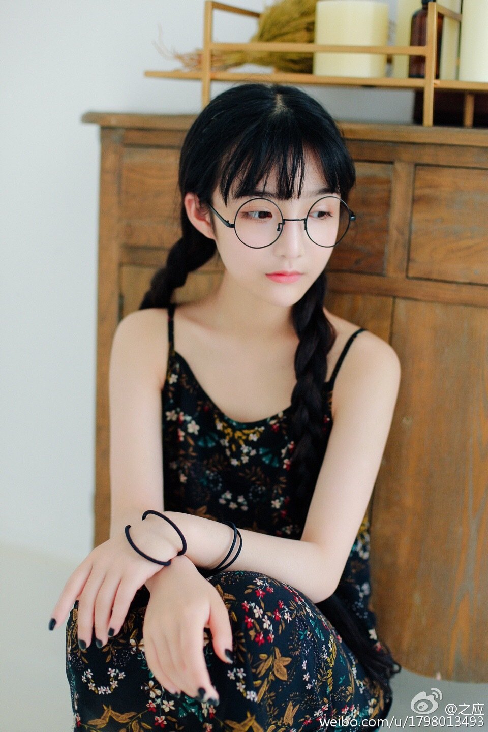 之应 萝莉妹子俏皮写真图