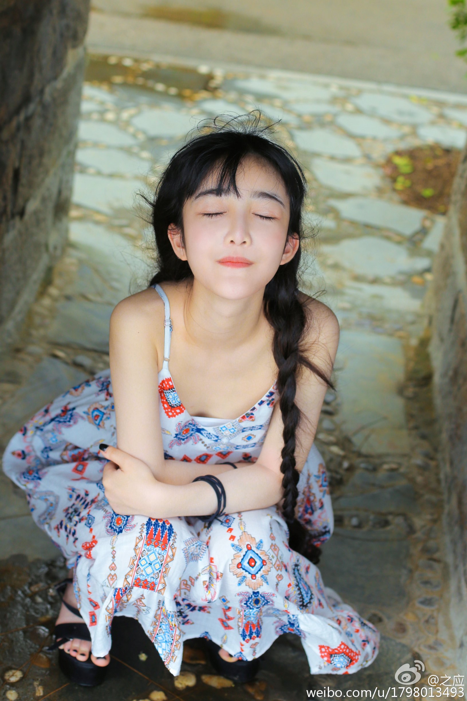 之应 萝莉妹子俏皮写真图