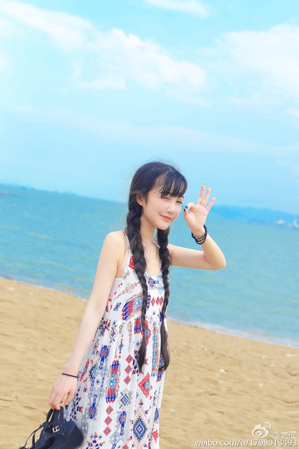 之应 萝莉妹子俏皮写真图