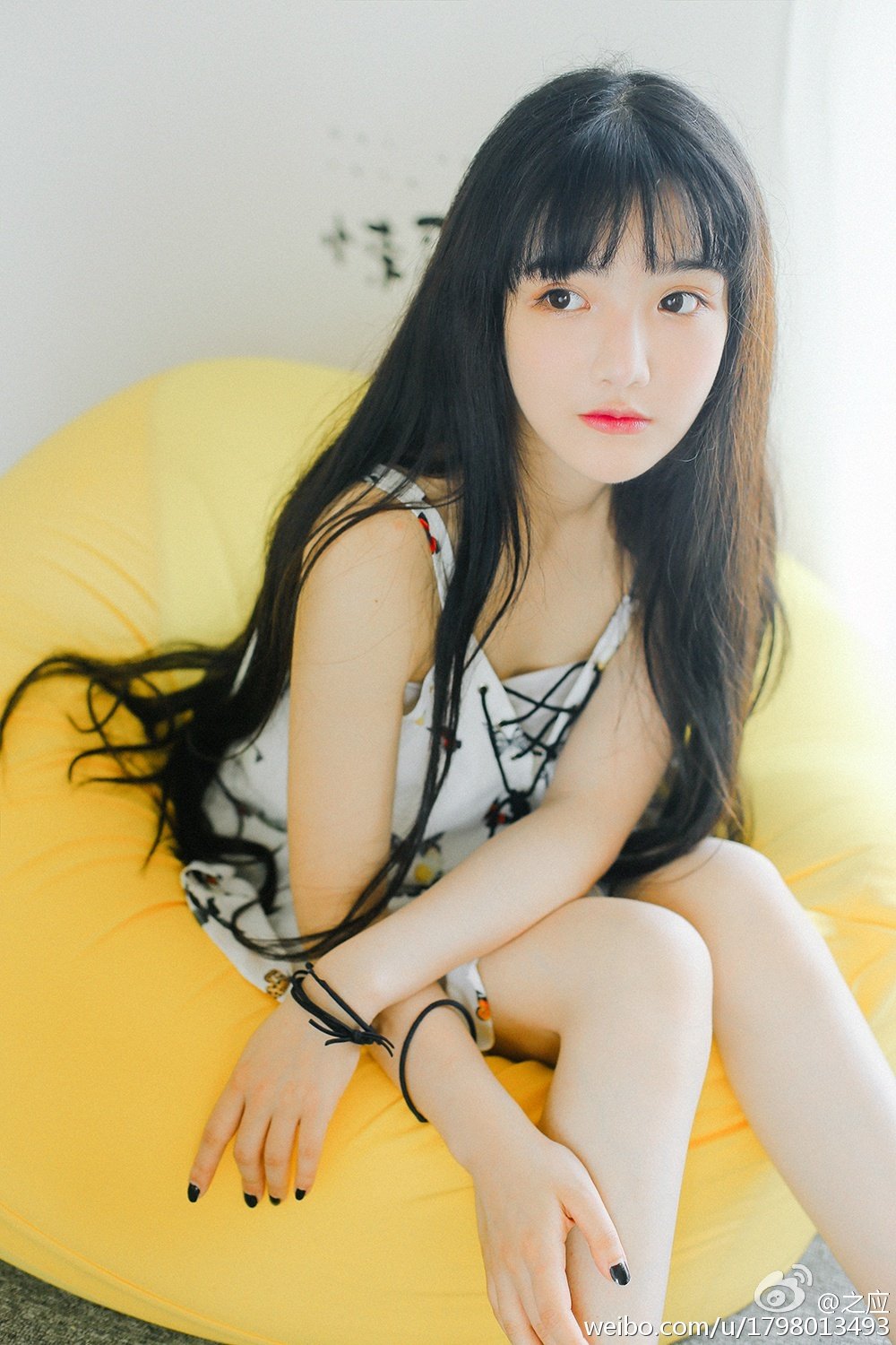 之应 萝莉妹子俏皮写真图