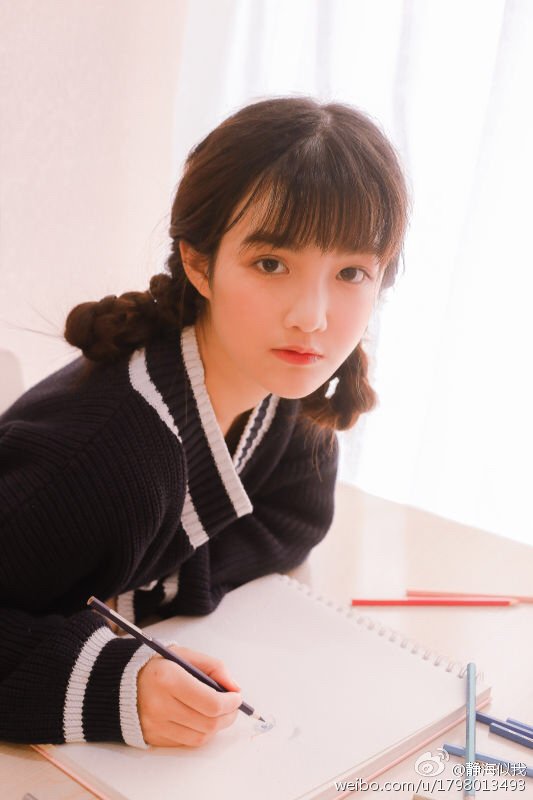 之应 萝莉妹子俏皮写真图