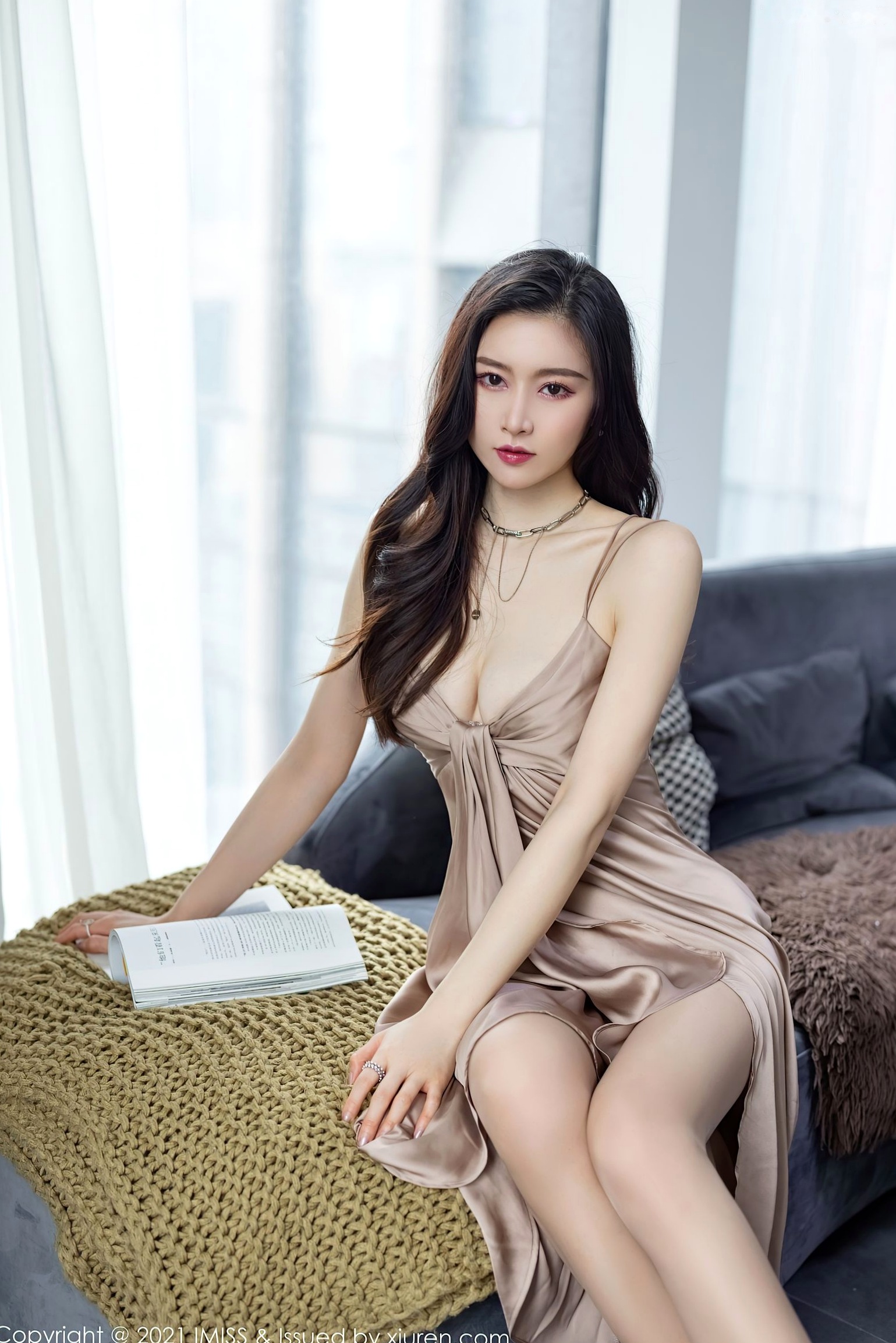 Gallery - IMiss爱蜜社 - Honey Club 592期Vanessa:居家吊带礼服与白色蕾丝睡衣私房写真,唯美优雅展现极致性感爱蜜社 - Honey Club 性感私房照丝袜气质 任育萱女神私房照_秀色女神